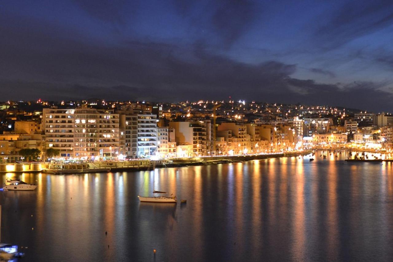Luxurious Apt With Ocean Views And Pool In Tigne Point Слима Экстерьер фото