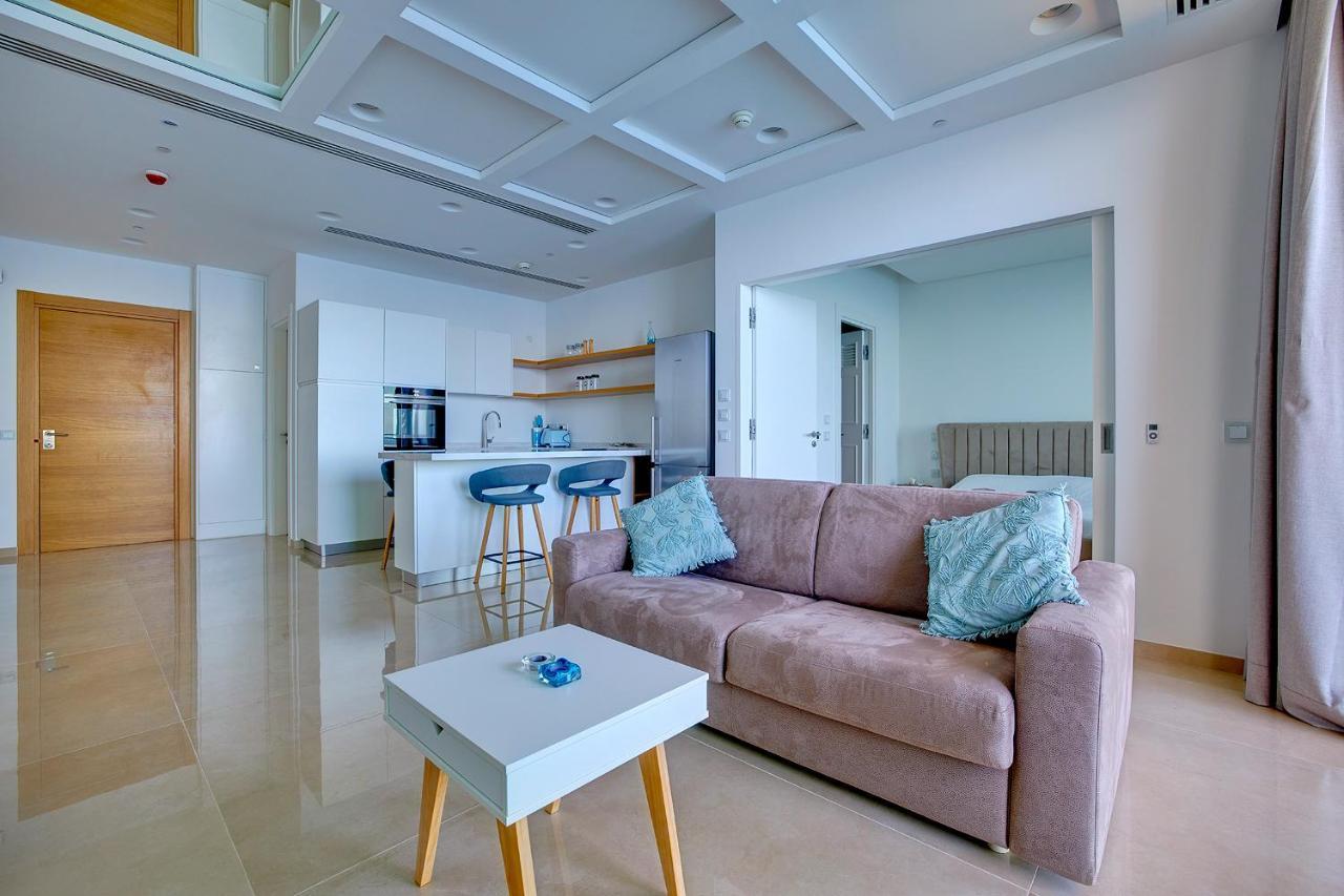 Luxurious Apt With Ocean Views And Pool In Tigne Point Слима Экстерьер фото